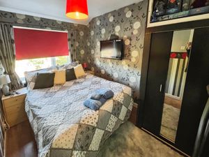 Bedroom- click for photo gallery